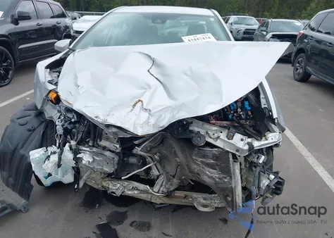 2017 Toyota Corolla Le z USA, uszkodzony, nr VIN 5YFBURHE1HP734410